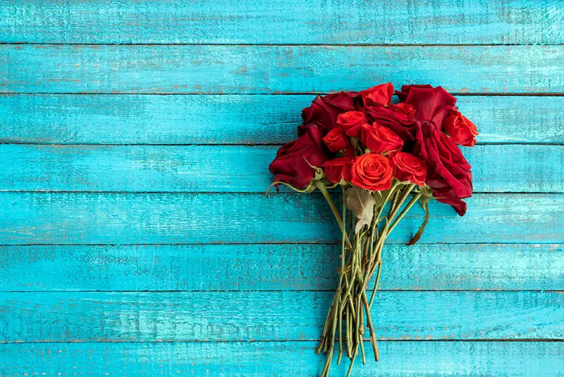 beau bouquet de roses rouges