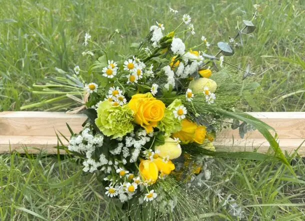 Bouquet de pâques jaune et vert