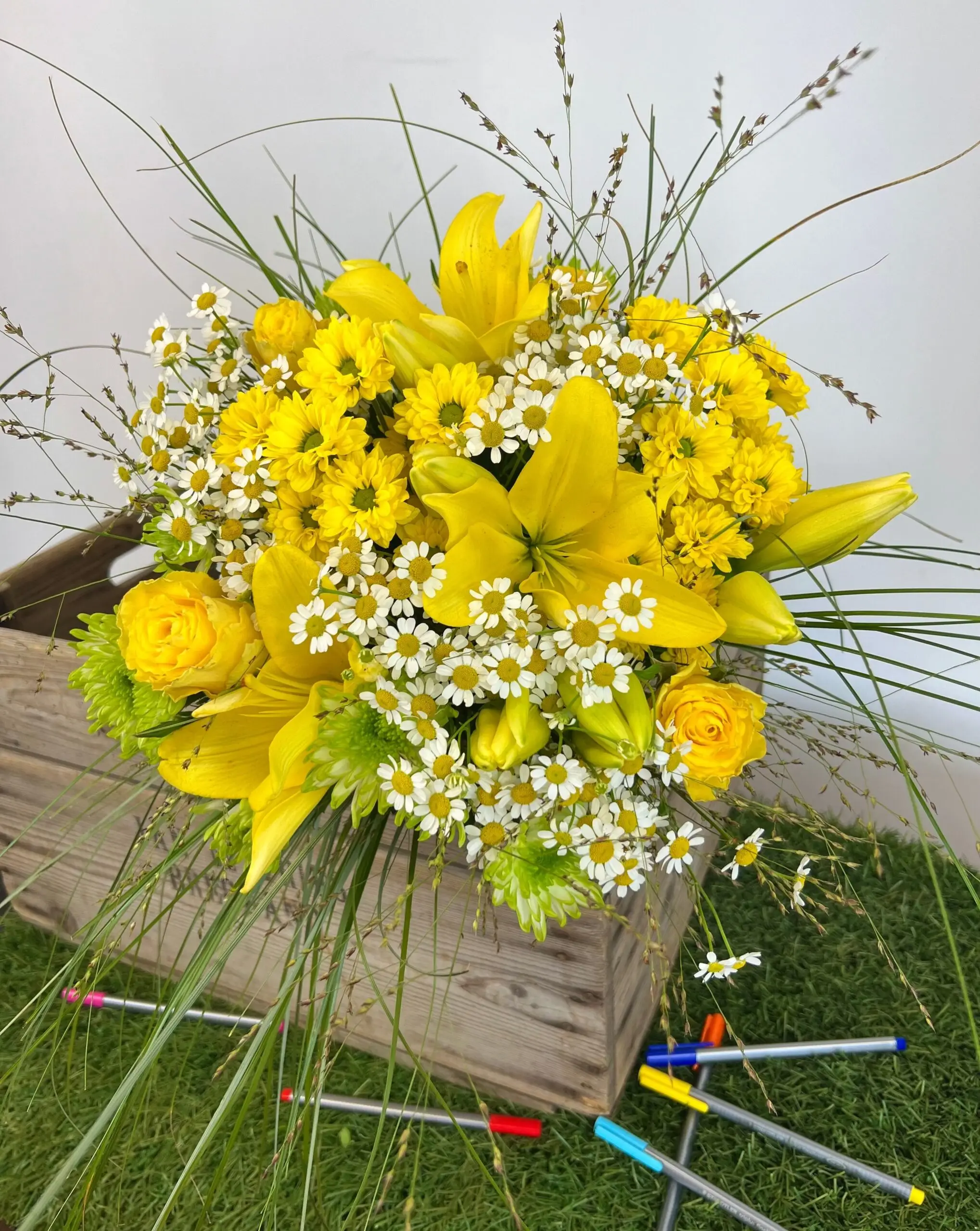 Bouquet BackToSchool dans les tons jaunes, lys et roses