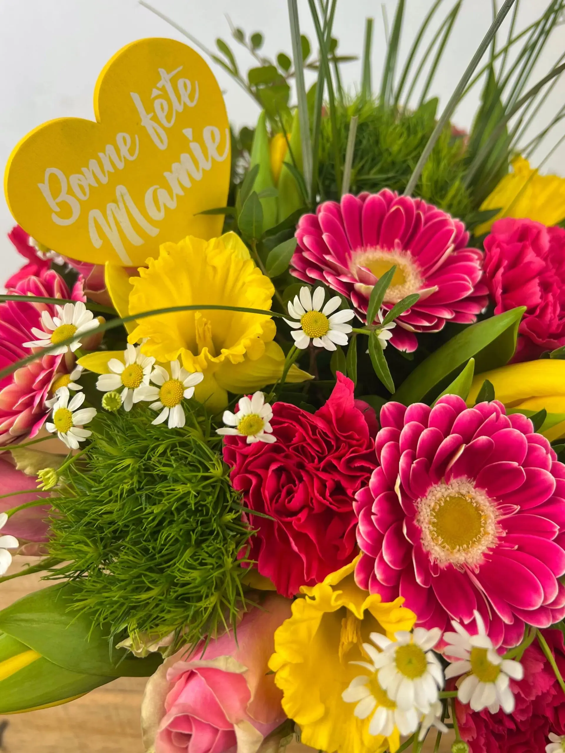 Bouquet éclat de tendresse spécial fête des grands-mères