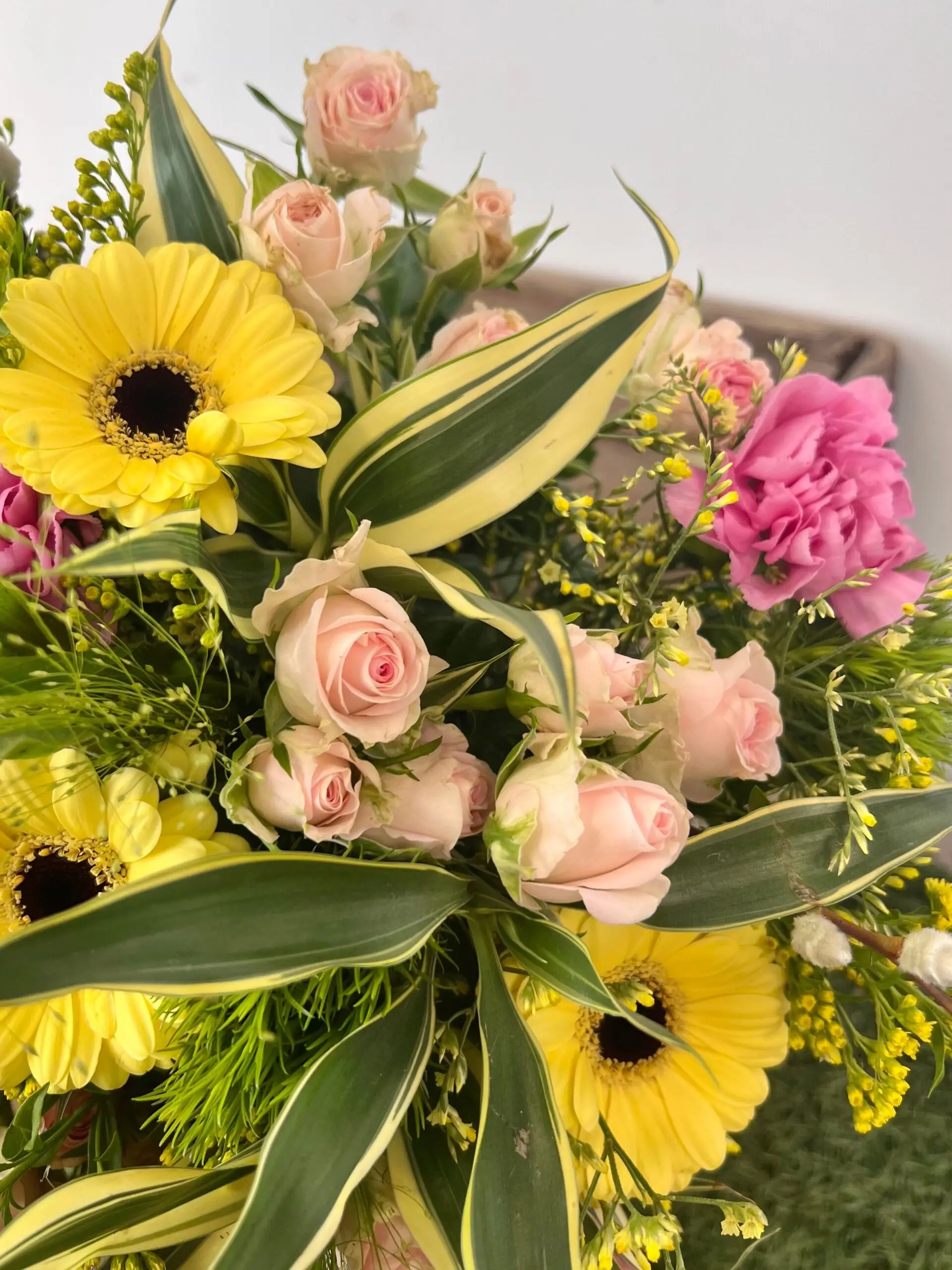 Bouquet Clochette spécial Pâques aux tons jaune et rose