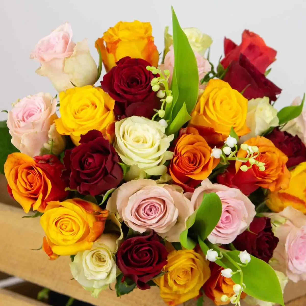 Bouquet Tutti Frutti avec ses brins de muguet – vue de détail